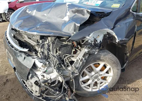 2017 Chrysler Pacifica Lx z USA, uszkodzony, nr VIN 2C4RC1CG5HR503019